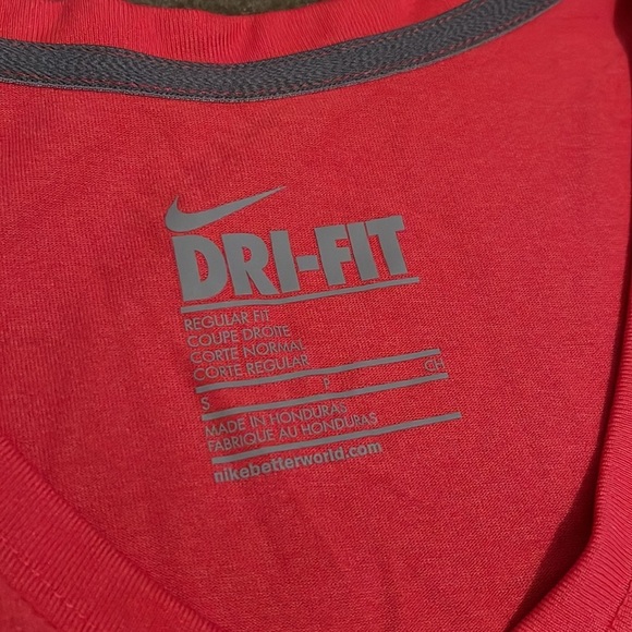 NIKE Dri-Fit Athletic Shirt - Picture 2 of 2